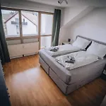 Adlerhorst Bright And Stylish With Mountain View Apartman